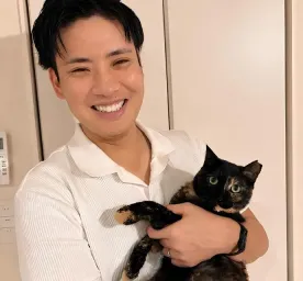 いっしょがいいよね 【特別編】 鈴木 智之さん | コーナンおとな猫譲渡スペースからお迎え！おとな猫の魅力